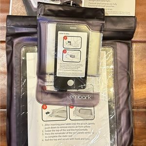 Embark set of 2 protective pouches - black - nwt- phone/tablet